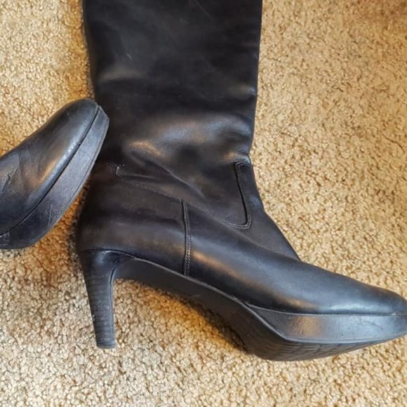 Rockport high heeled, leather boots, size 9 - Picture 2 of 6
